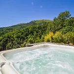 2 Bedroom Stunning In Brustico Apartment *